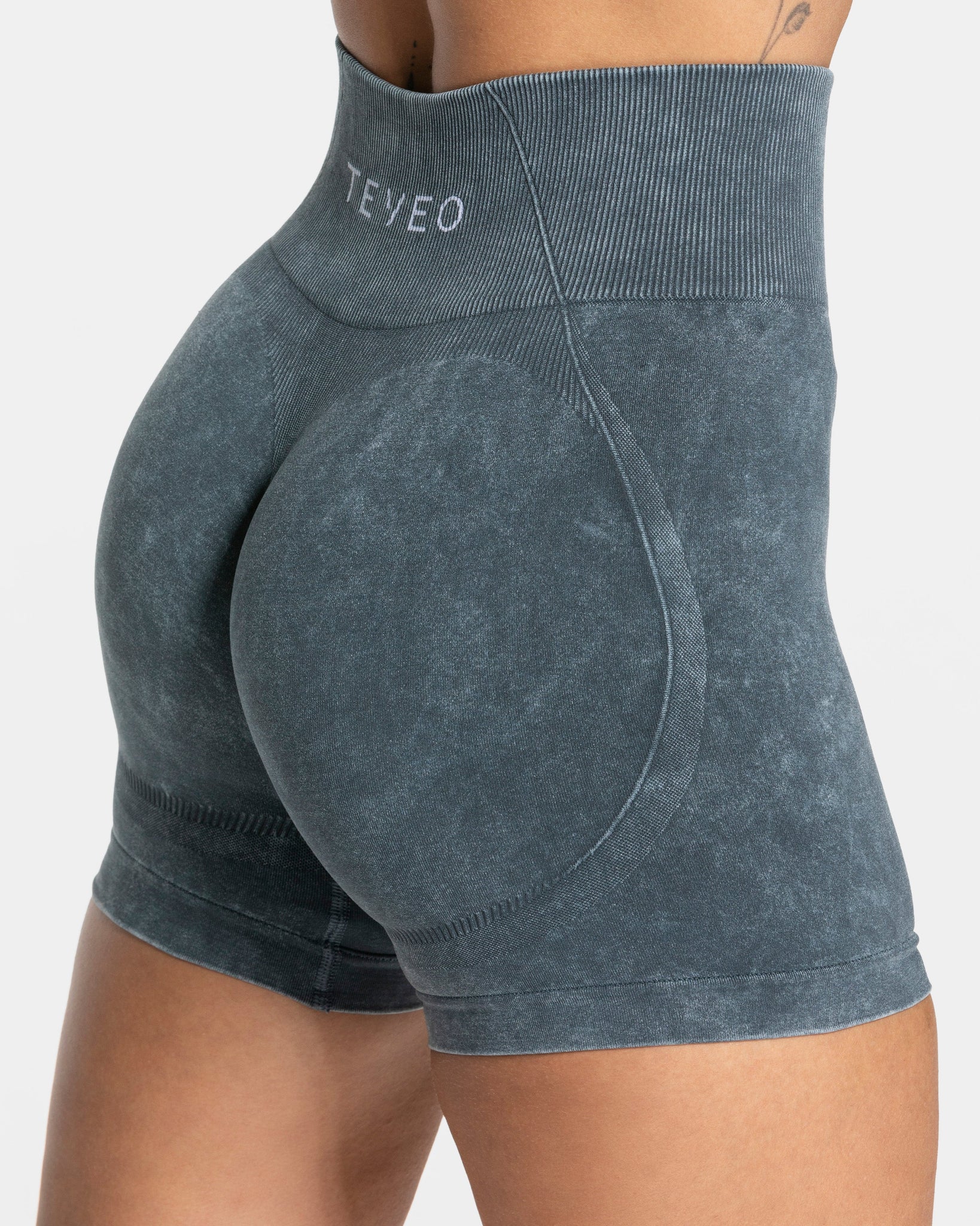 Acid Covert Scrunch Short „Navy“