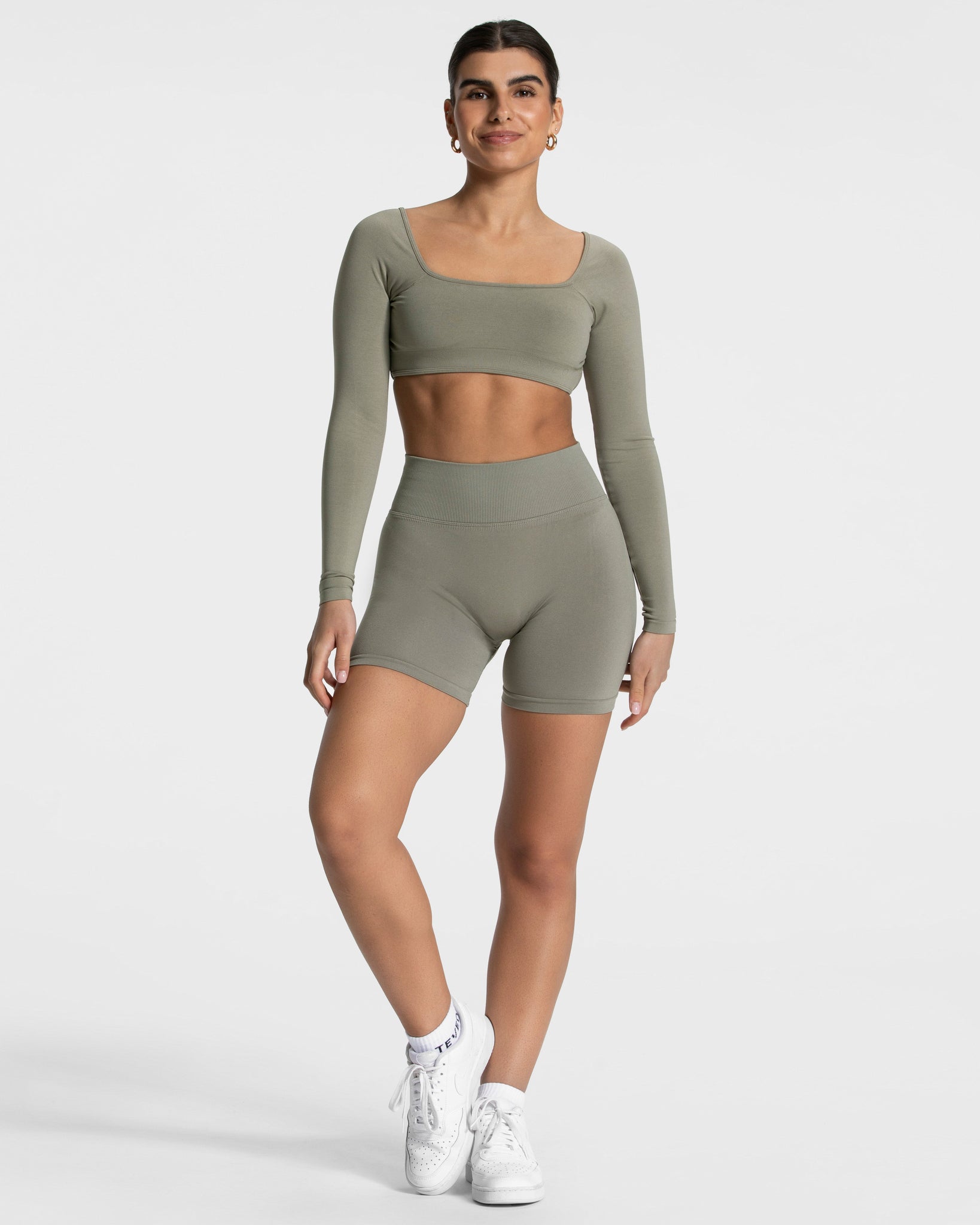 Femme Sculpt Scrunch Short „Khaki“