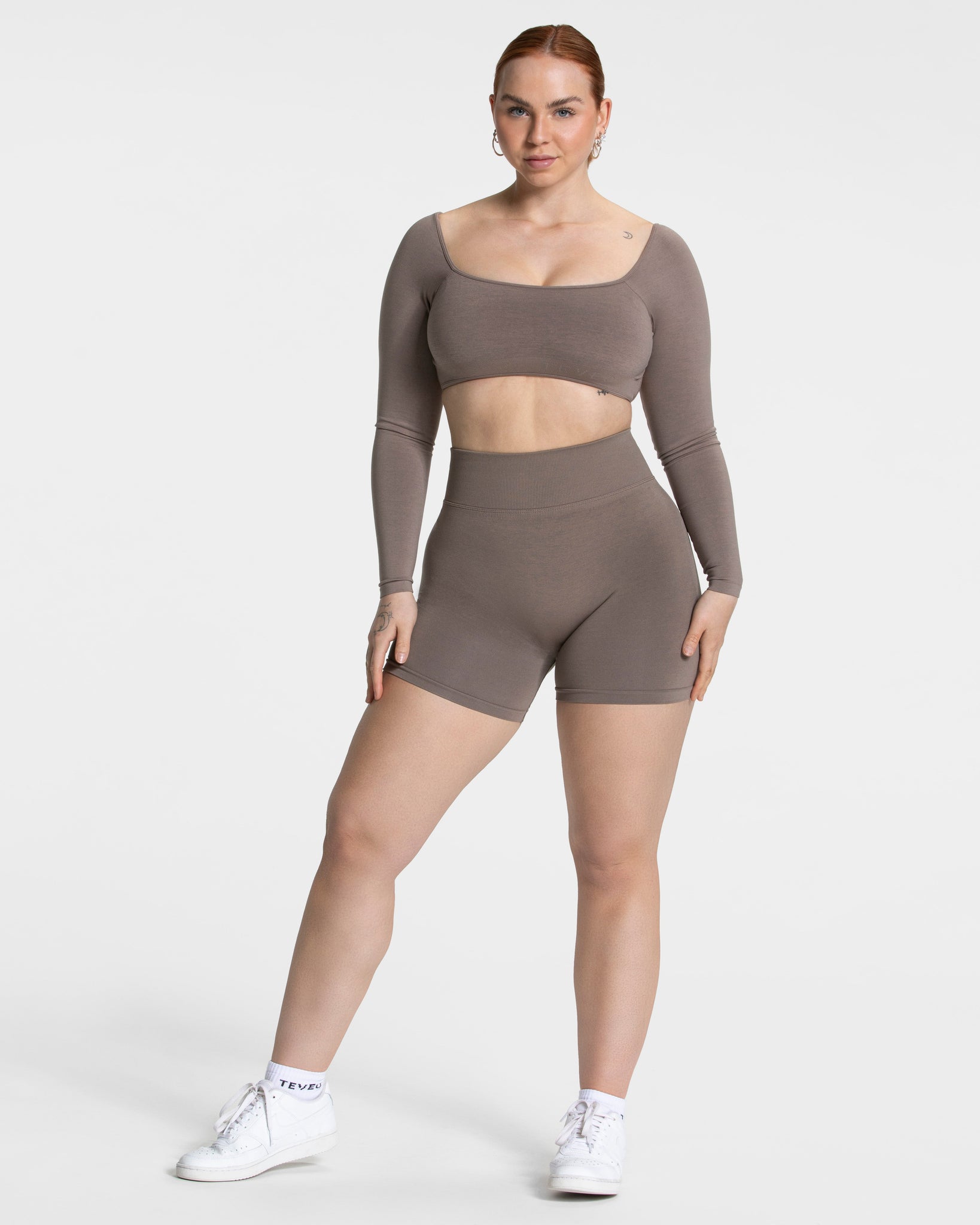 Femme Sculpt Scrunch Short „Mokka“