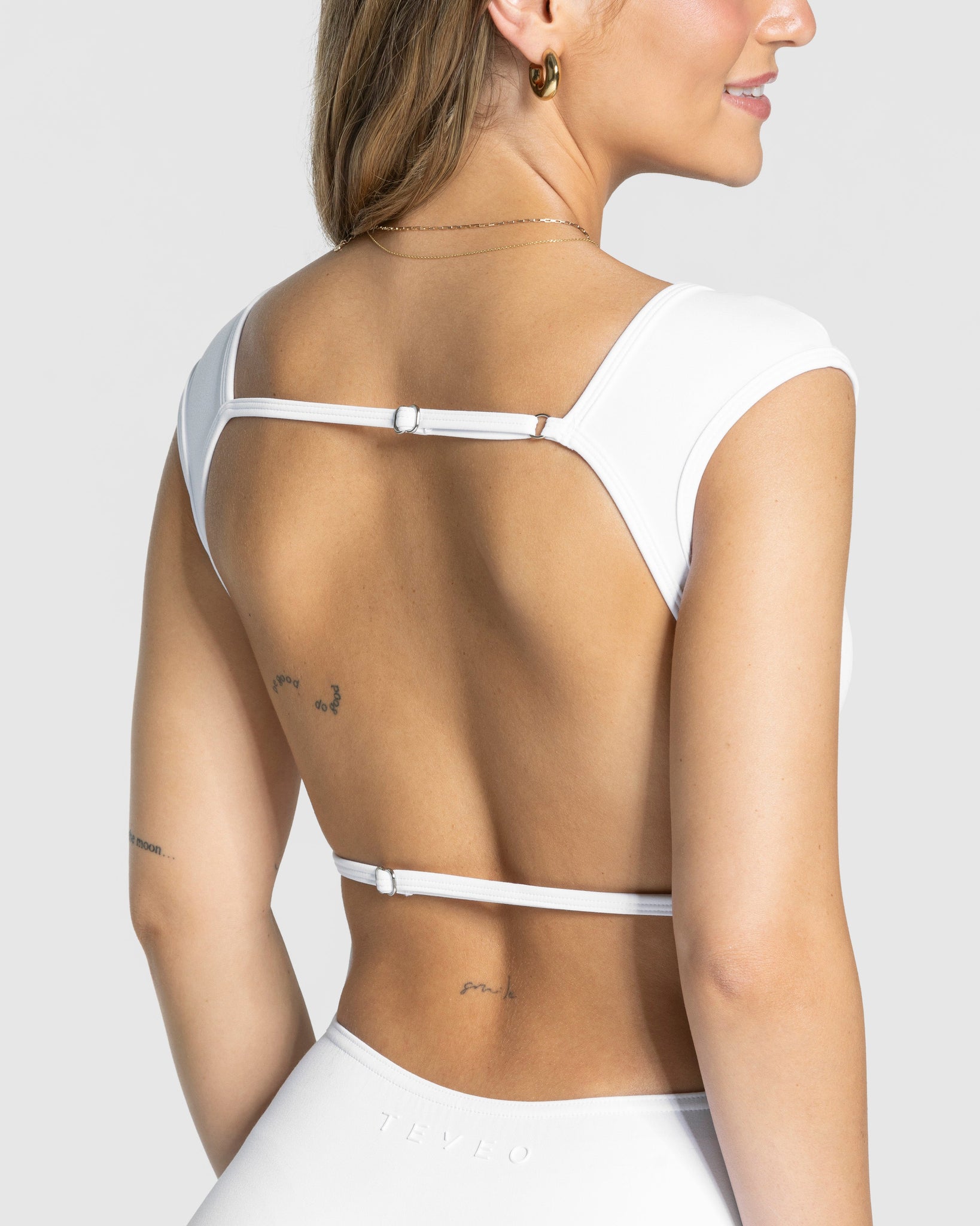 Femme Rückenfreier Overall „Weiß“
