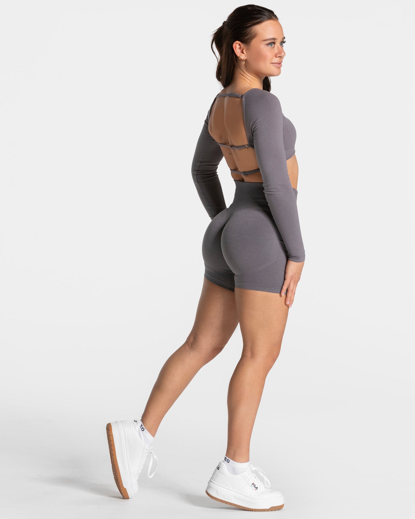 Femme Sculpt Scrunch Short „Graphit“