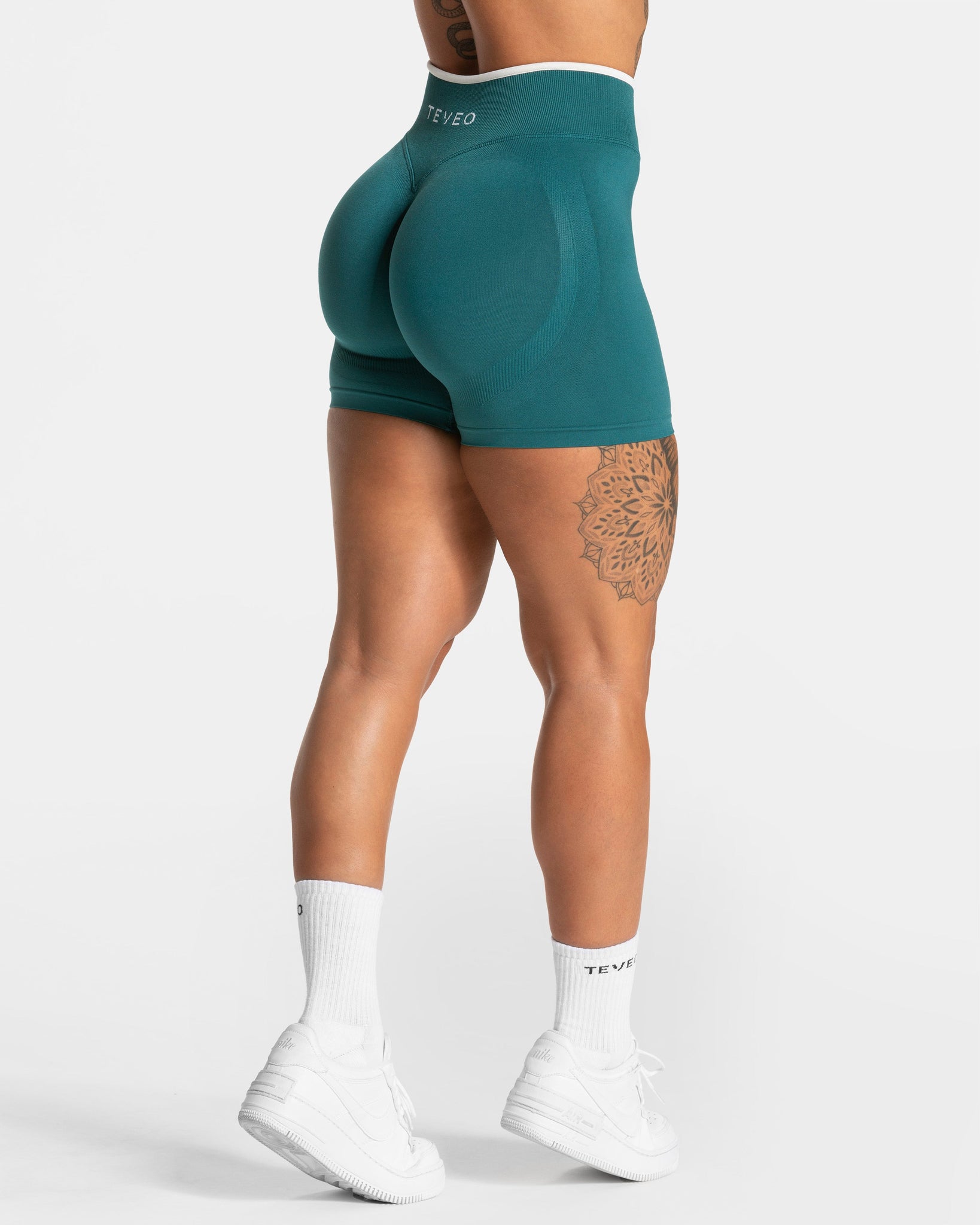Ignite Sculpt Scrunch Short „Petrol“