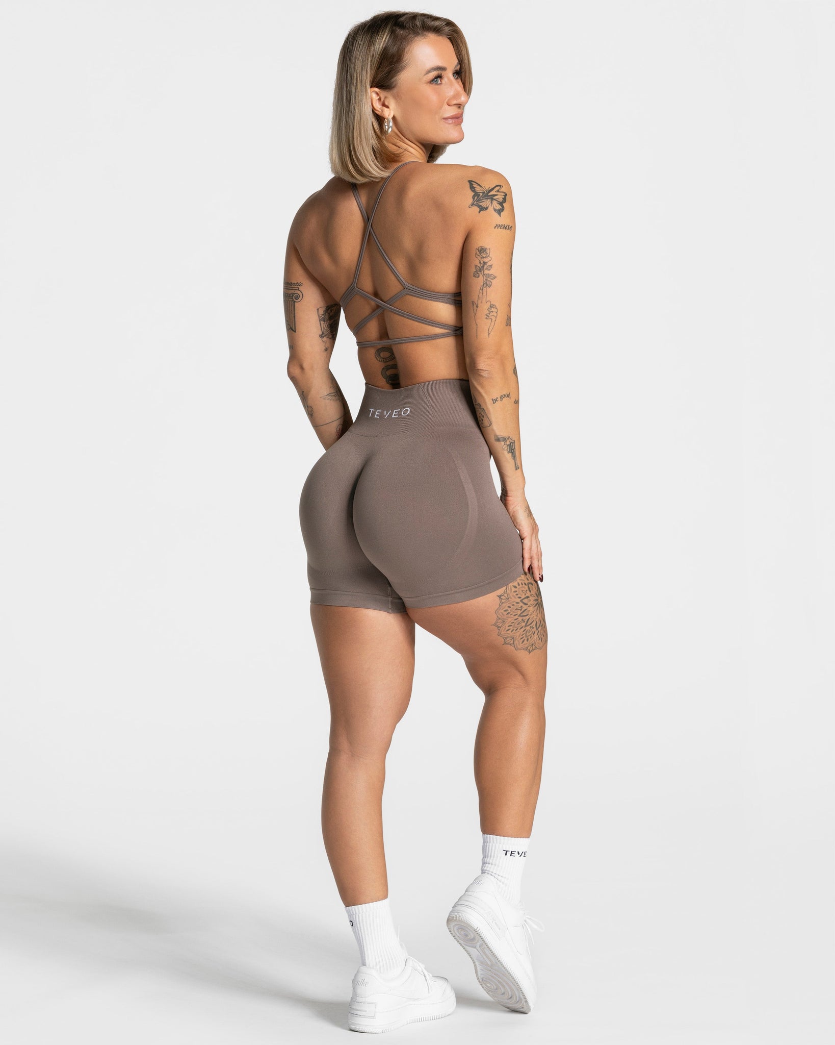 Pure Covert Scrunch Short „Mokka“