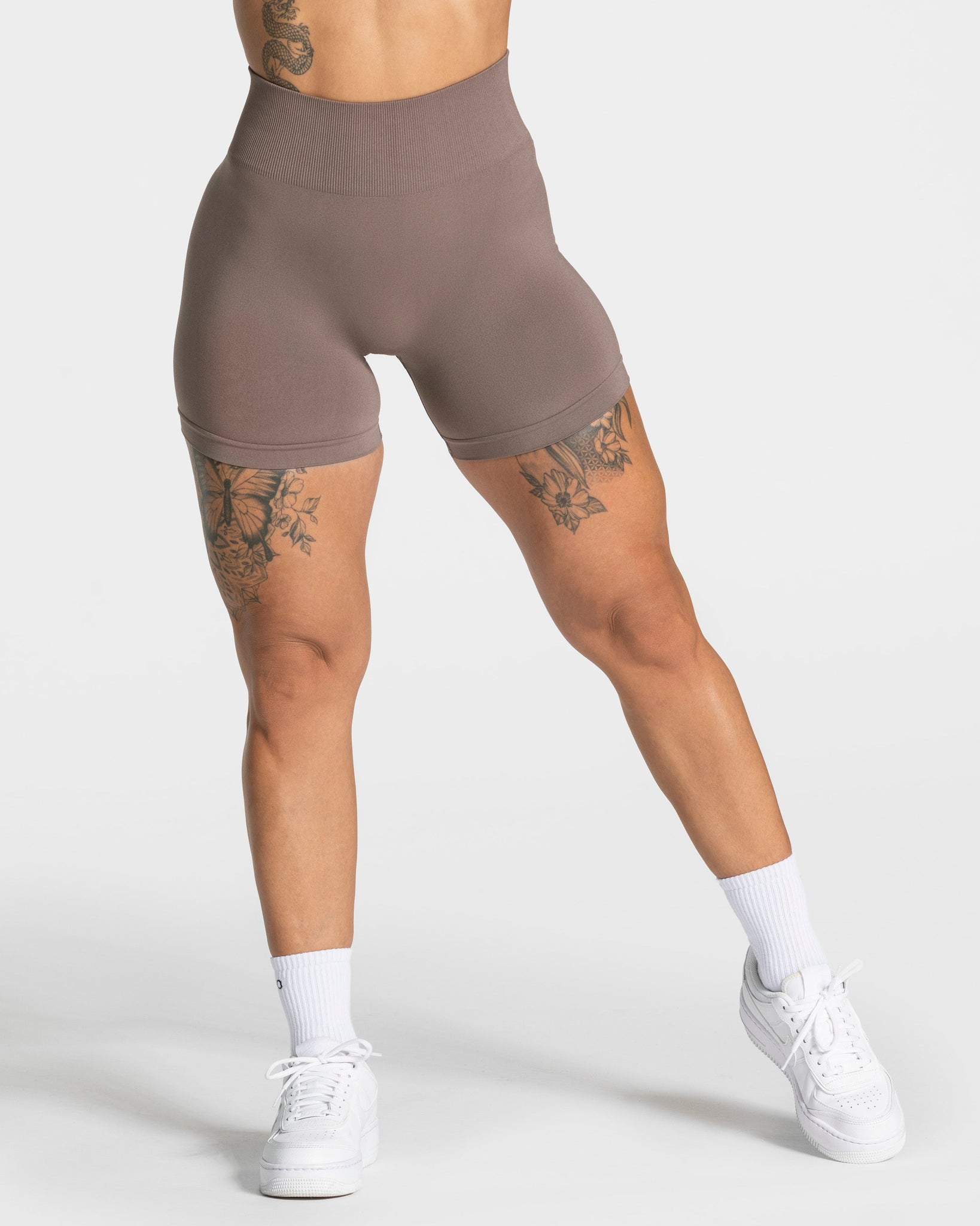 Pure Covert Scrunch Short „Mokka“