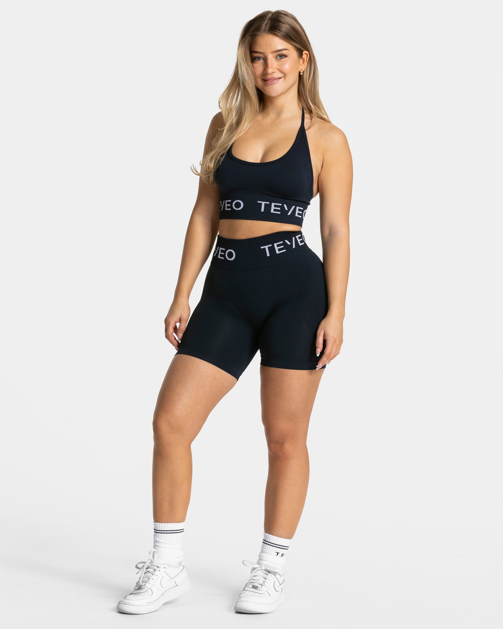 Signature Covert Scrunch Short „Midnight“