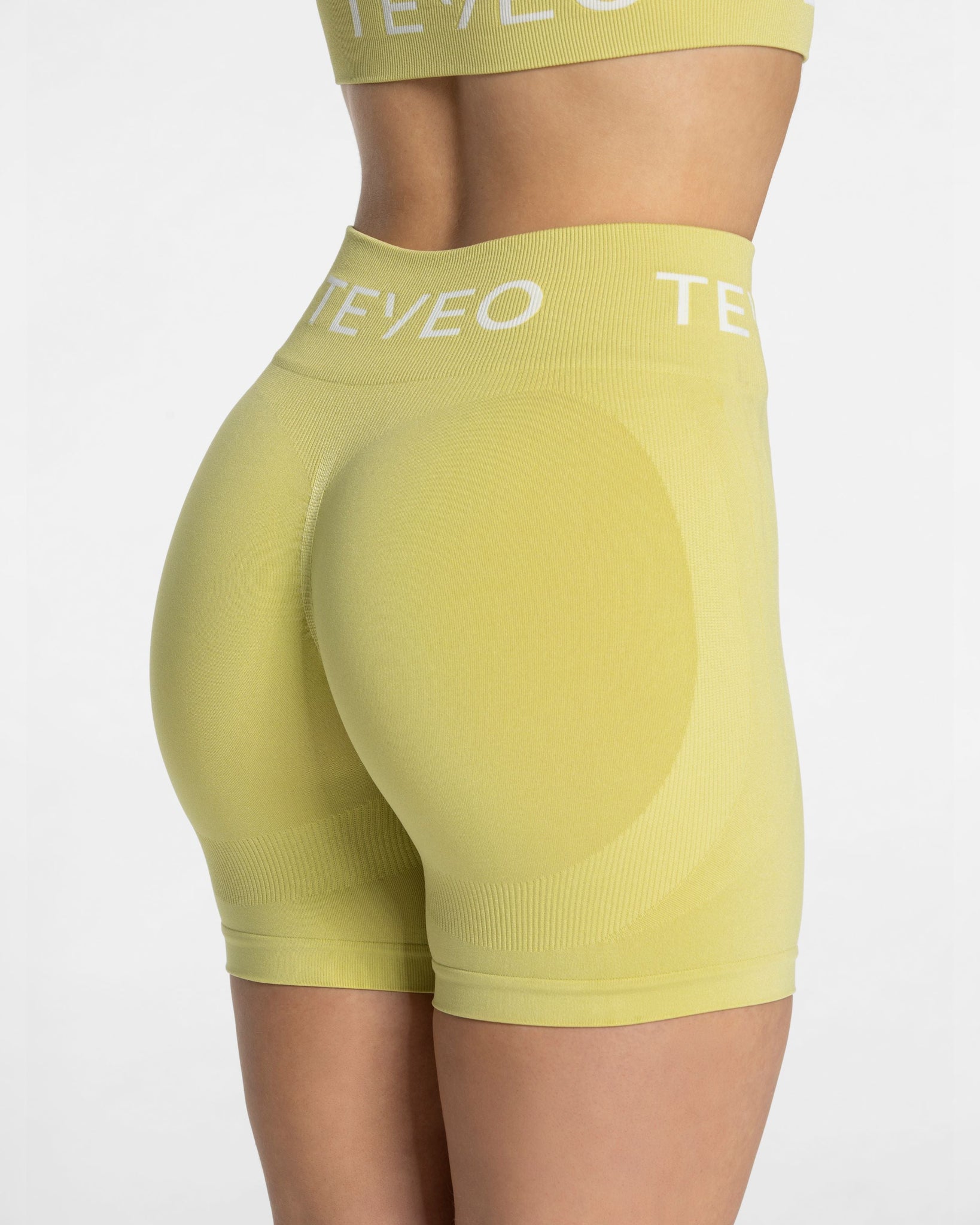 Signature Scrunch Short „Limette“
