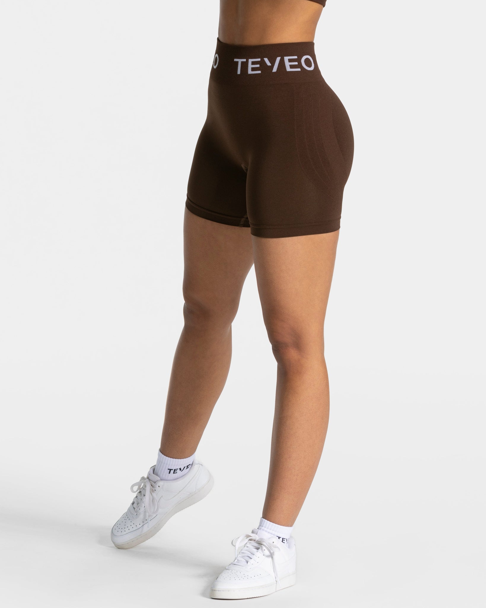 Signature Scrunch Short „Dunkelbraun“
