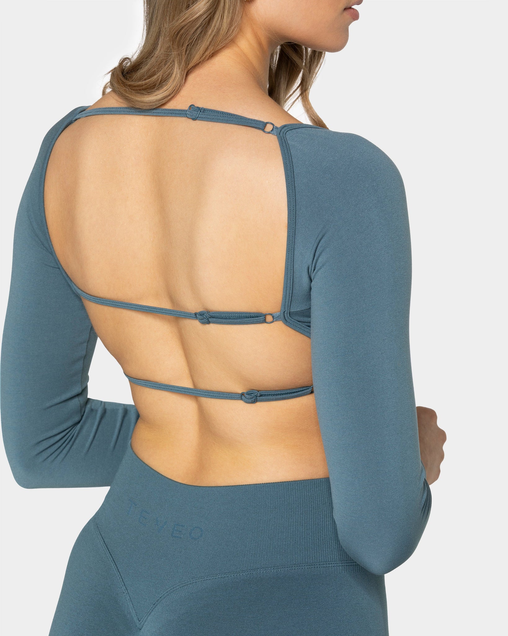 Rückenfreies Langarmshirt für Damen „Teal“