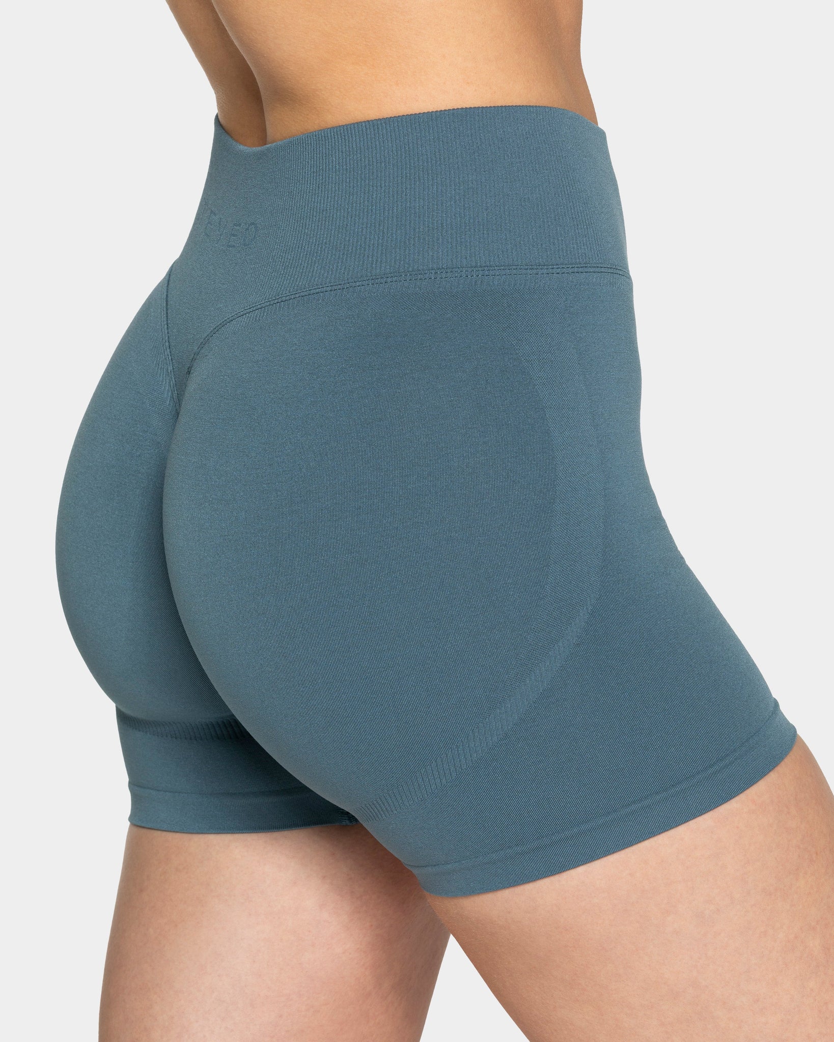 Femme Sculpt Scrunch Short „Teal“