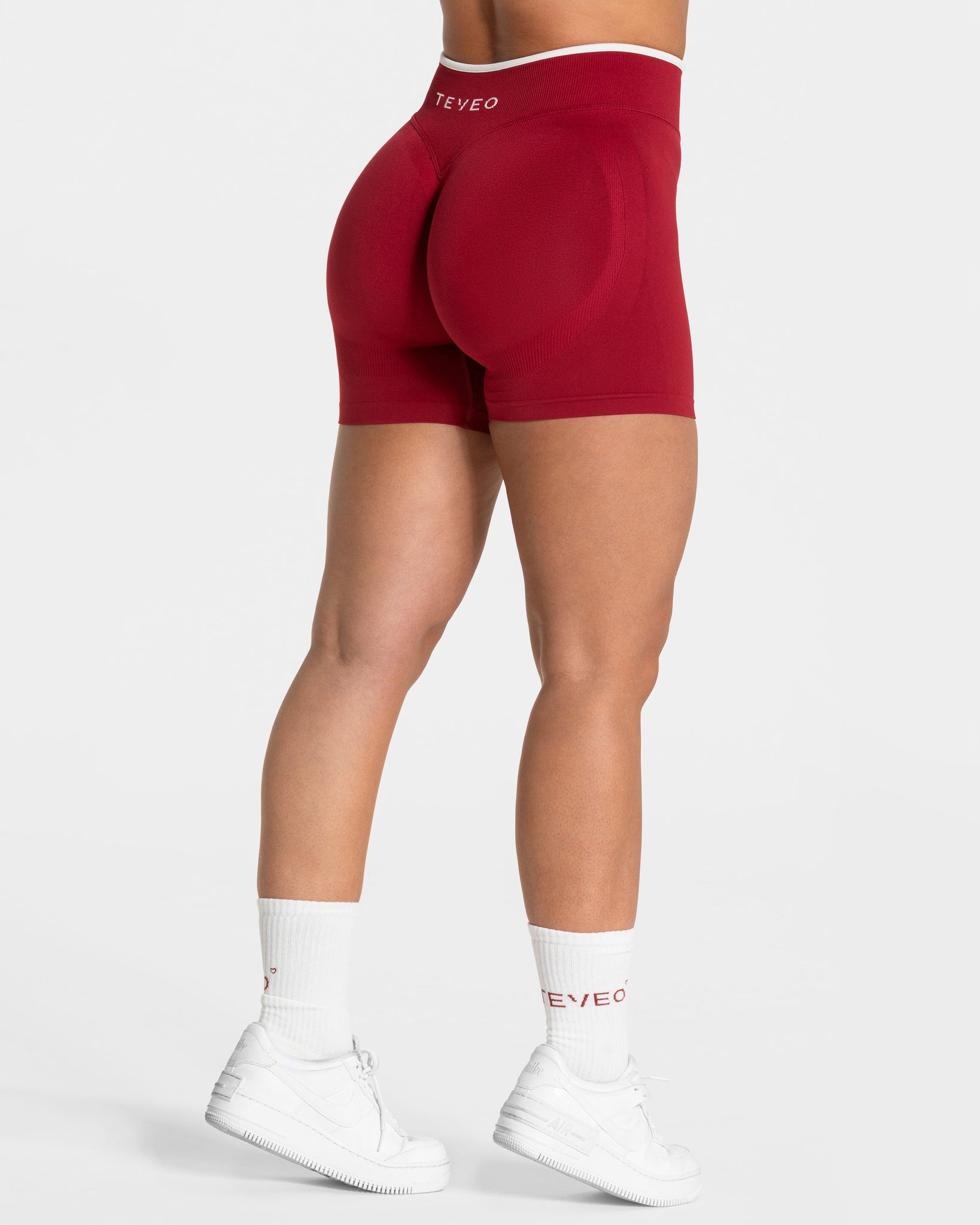Ignite Sculpt Scrunch Short „Kirsche“
