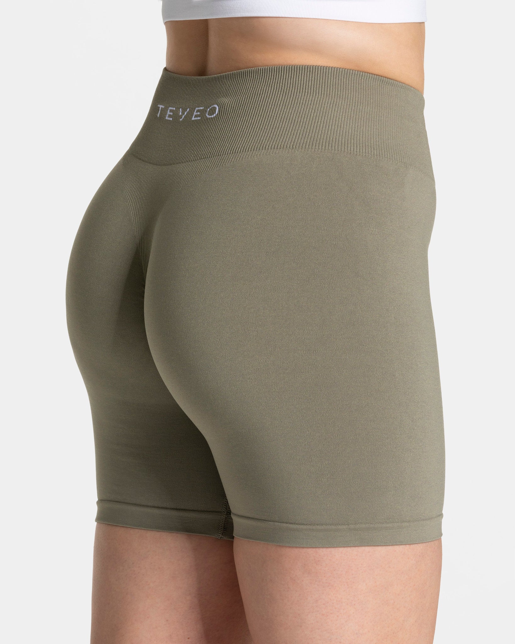 Timeless Pro Covert Scrunch Short „Khaki“