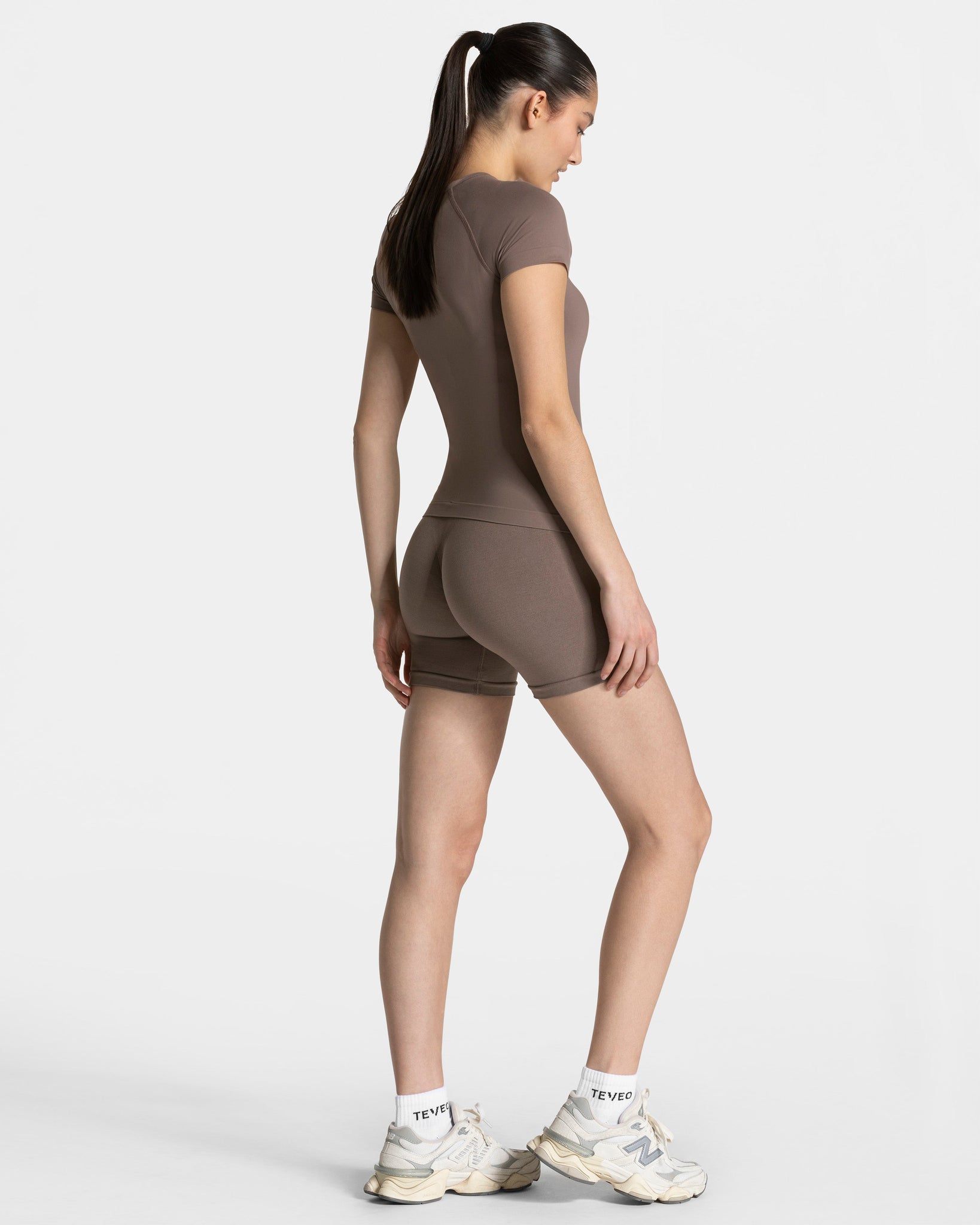 Timeless Pro Covert Scrunch Short „Mokka“