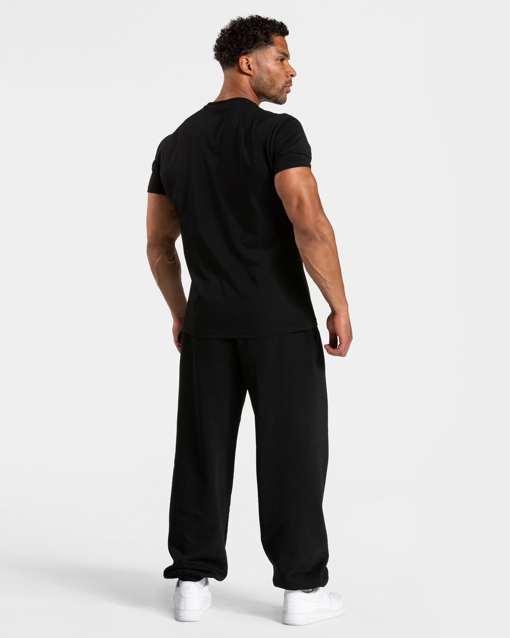 Timeless Pro Fitted T-Shirt "Schwarz"