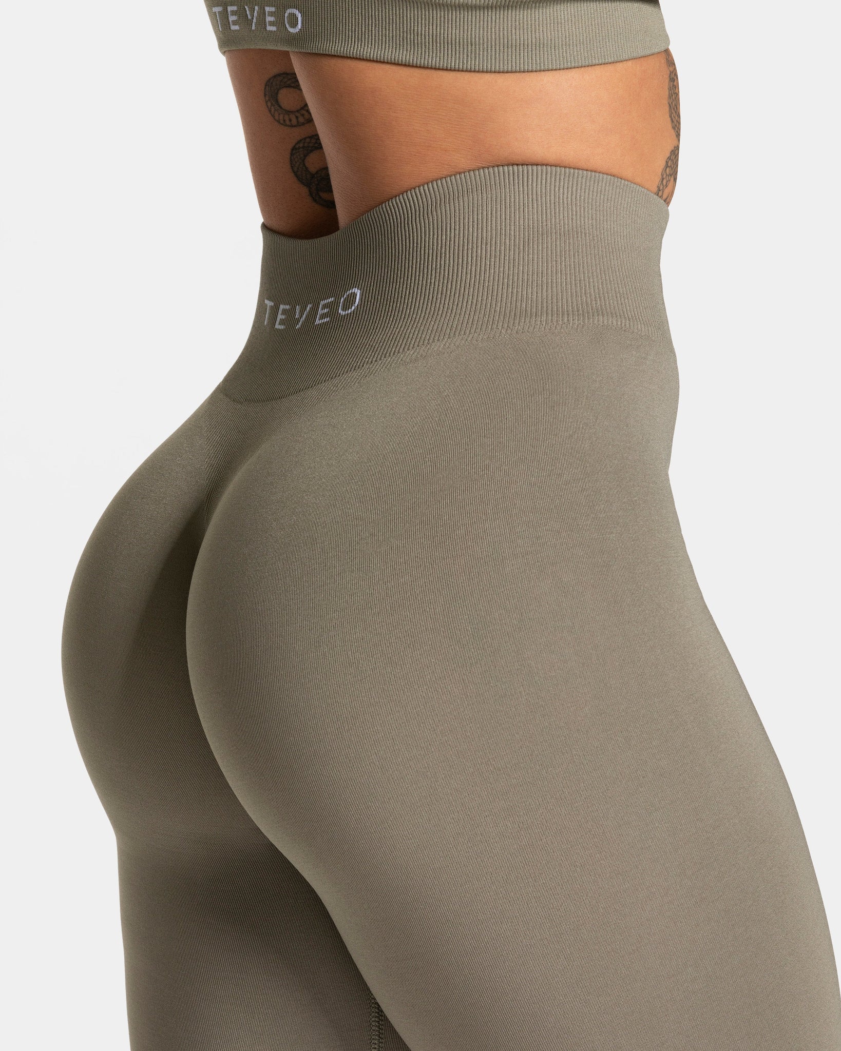 Timeless Pro Leggings "Khaki"