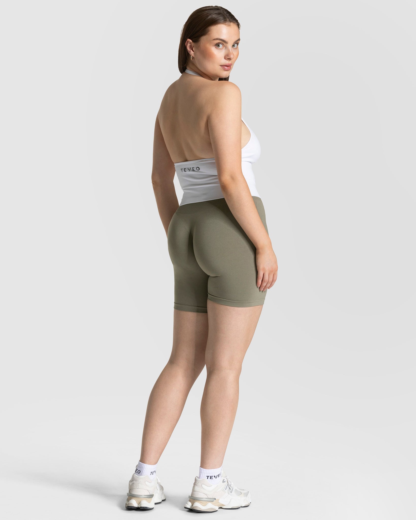 Timeless Pro Covert Scrunch Short „Khaki“