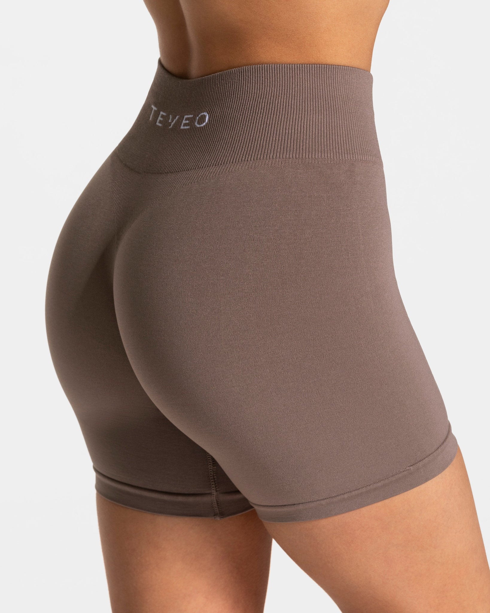 Timeless Pro Short "Mokka"
