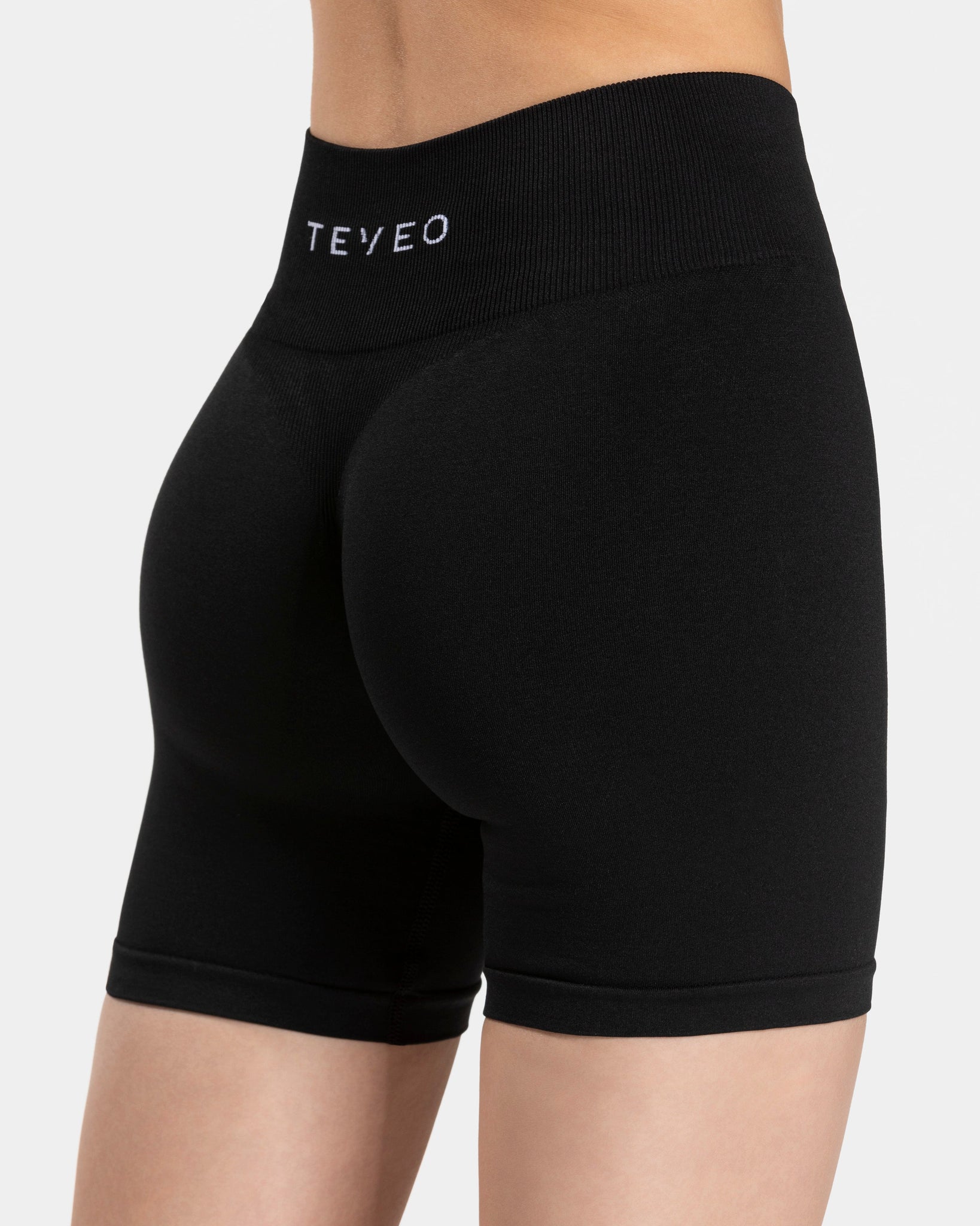 Timeless Pro Short "Schwarz"