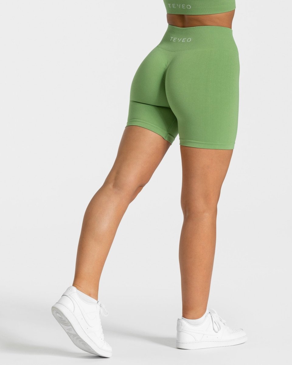 Zeitlose Scrunch Short „Olive“